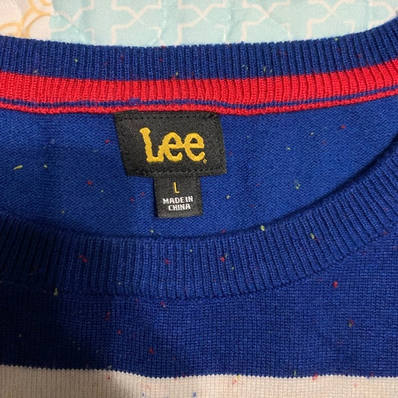 Lee size large sweater - Picture 2 of 3